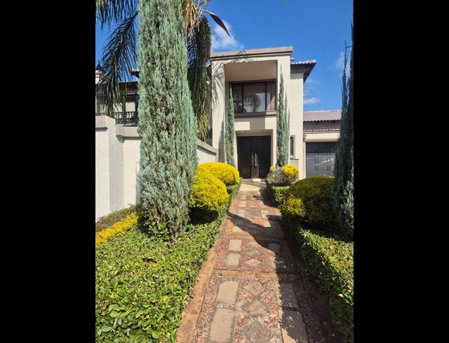 4 BEDROOM PROPERTY TO RENT IN ELDOGLEN
